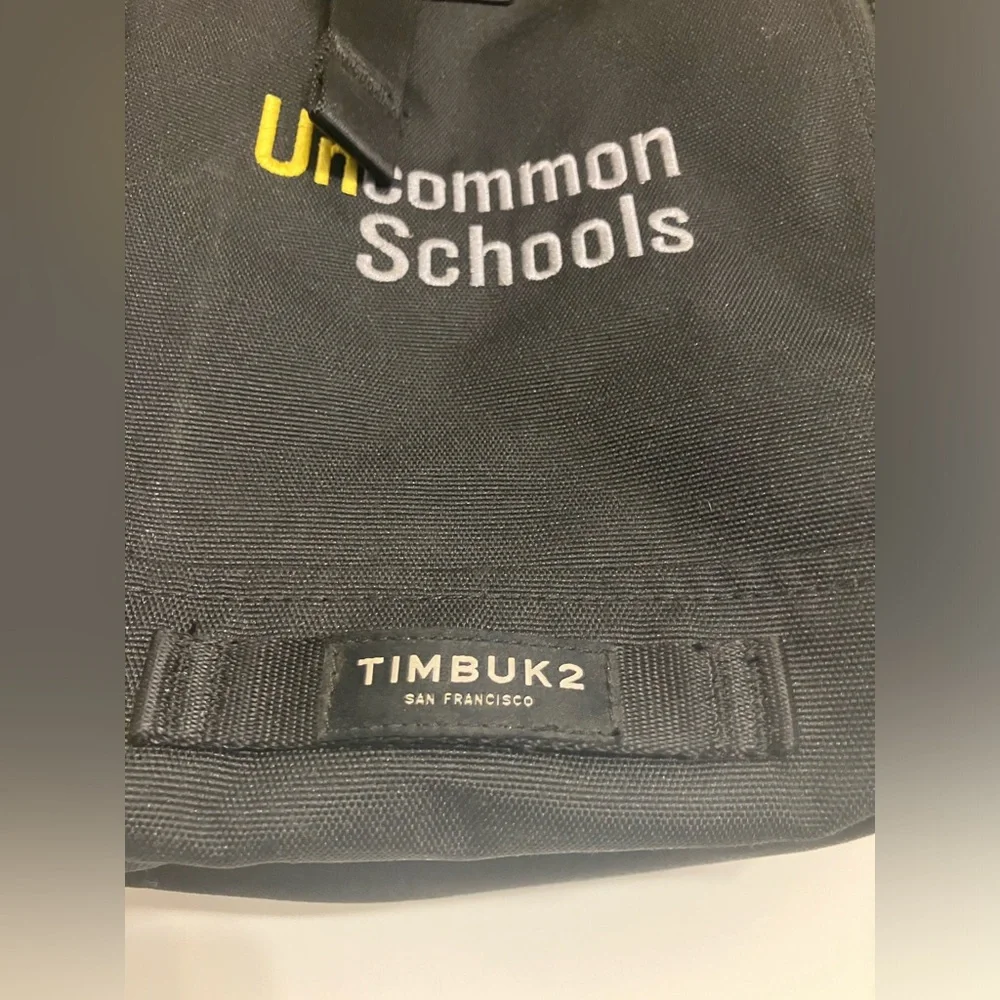 Timbuk2 tuck laptop backpack in black with lots of interior & exterior pockets